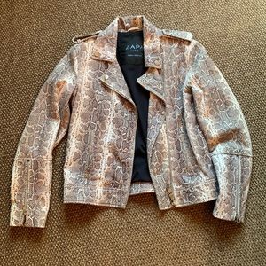 Leather jacket for Paris boutique in blush and brown, size Medium